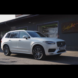 Ultra-gloss anti-gravel film on Volvo XC90